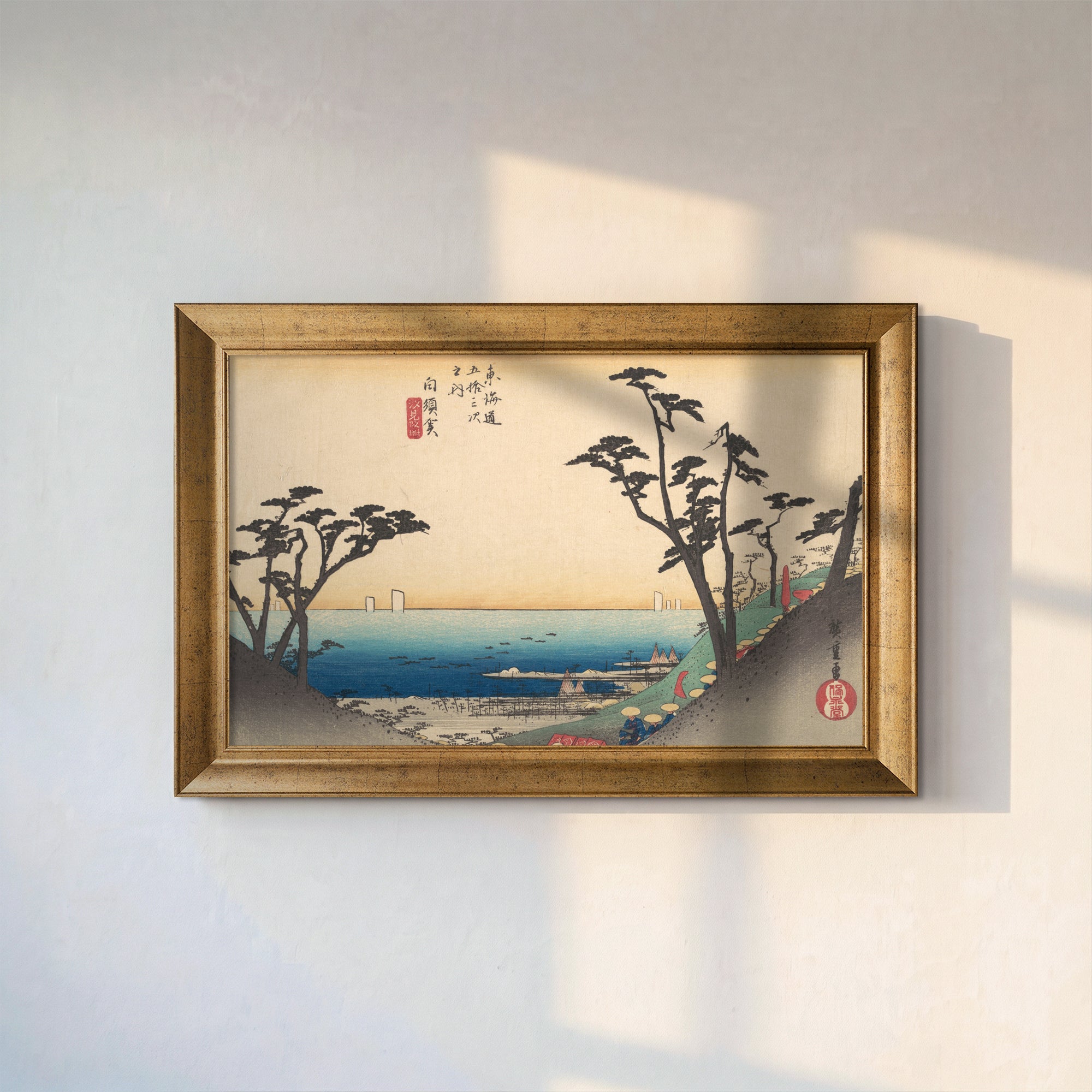 Japanese Coastal Landscape Canvas Wall Art – Vintage Ukiyo-e Seaside Print for Elegant Decor